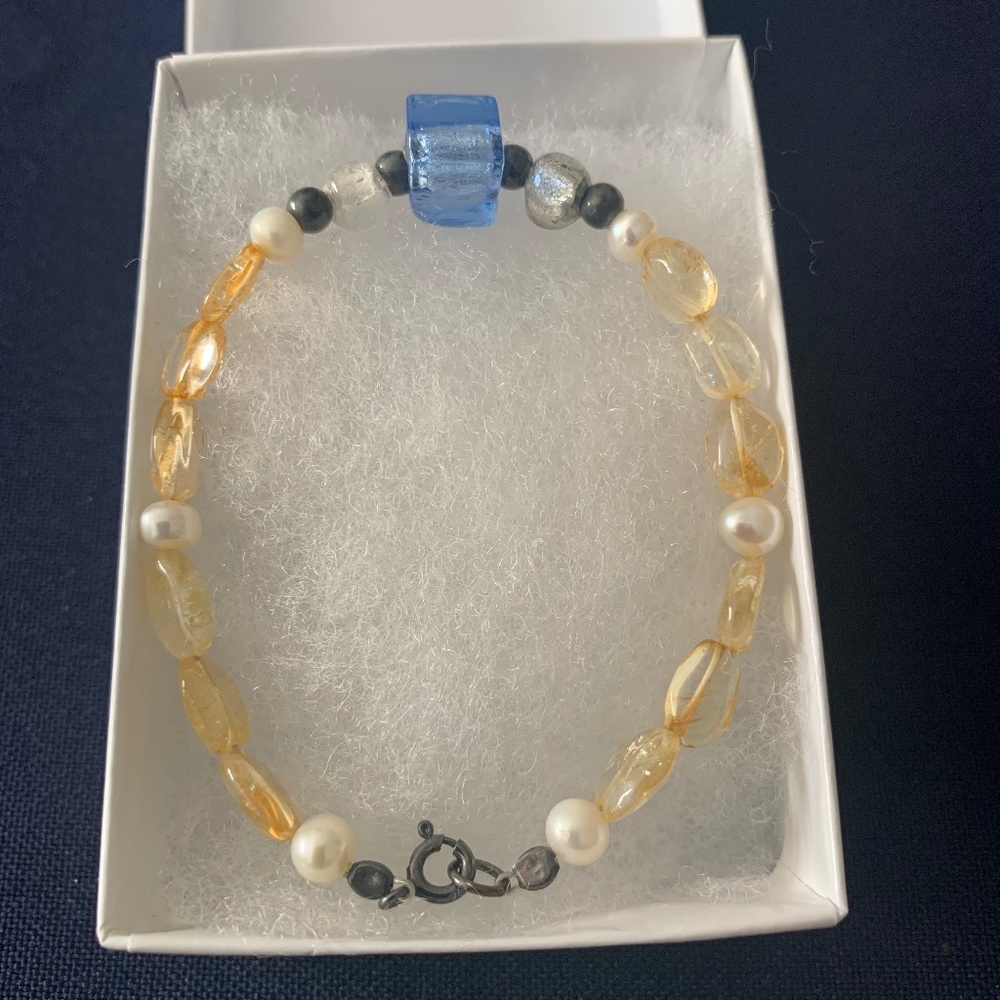 GLASS BEADS BRACELET